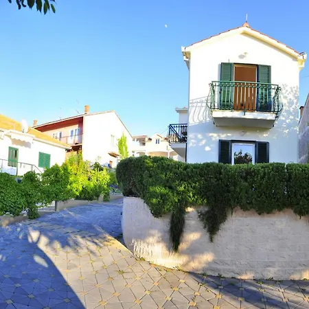 Villa Bakica 4*