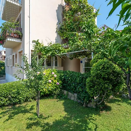 Villa Bakica 4*