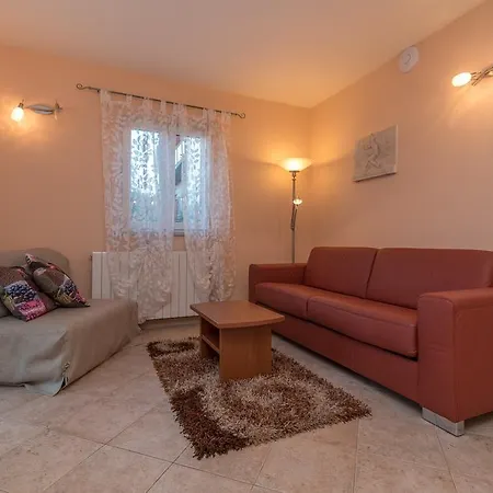 Bakica Konukevi 4*